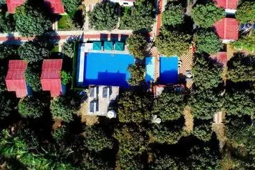 Hotel Daksh Resort And Amusement Park