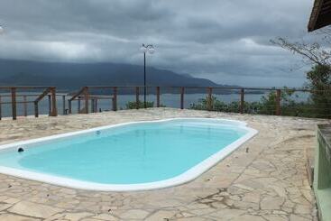 پانسیون Chalés Mirante Altos Ares