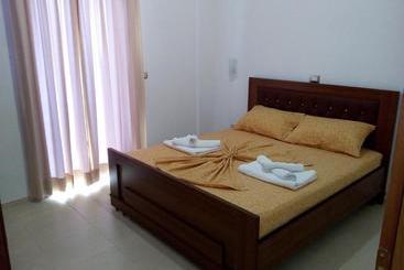 Aparthotel Vila Pasqyra