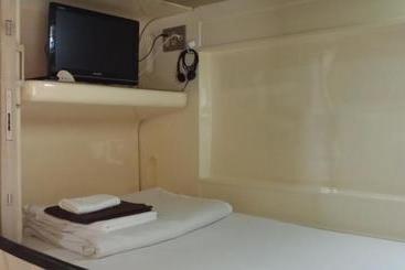 Capsule Hotel Honcho