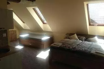 Majatalo Privat Lena