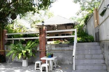 پانسیون Rommai Rimnaam Resort