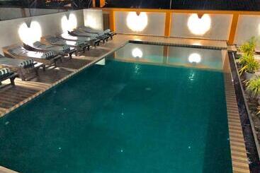 Hotel Sundowners Guesthouse