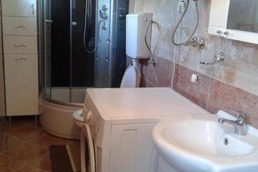 Пансион Apartmani Sobe Sljivancanin