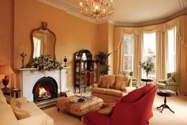Bed & Breakfast Knockeven House
