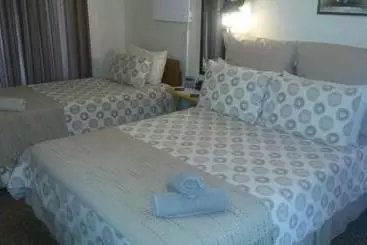 ペンション Onze Rust Guest House And Caravanpark