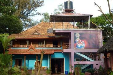 Pensão Southcanal Holidays