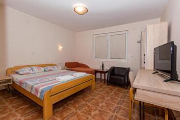 Пансион Bitrak Guest House