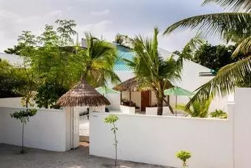 پانسیون Island Host