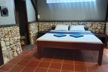 Pensión Khmer Hands