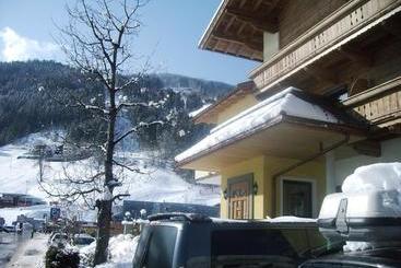 ペンション Garni Klocker