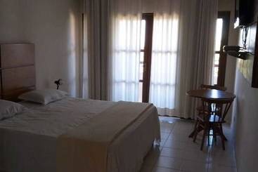 膳宿费 Pousada Calugi