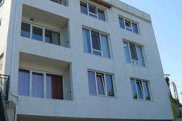 پانسیون Villa Climate Guest House