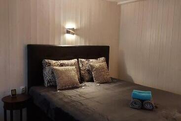 펜션 Aare Accommodation