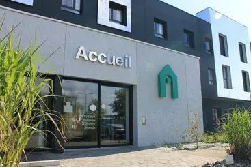 Hotel Campanile Laval Nord