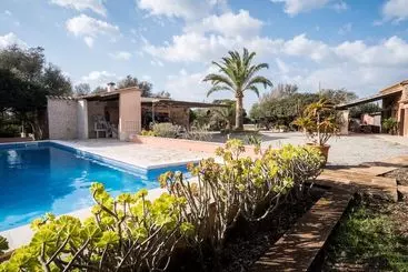 آپارتمان‌های توریست‌ها Villa Sa Bassa Llova