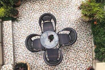 Bed & Breakfast Klala Suites