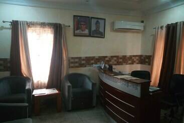 هتل Bayse One Place, Jericho