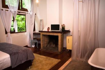 تختخواب و صبحانه Casa Beludi