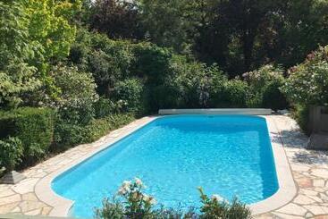 צימר La Roseraie