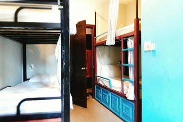 فندق 4sisters Hostel