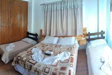 Hostelli Chalé Das Neves