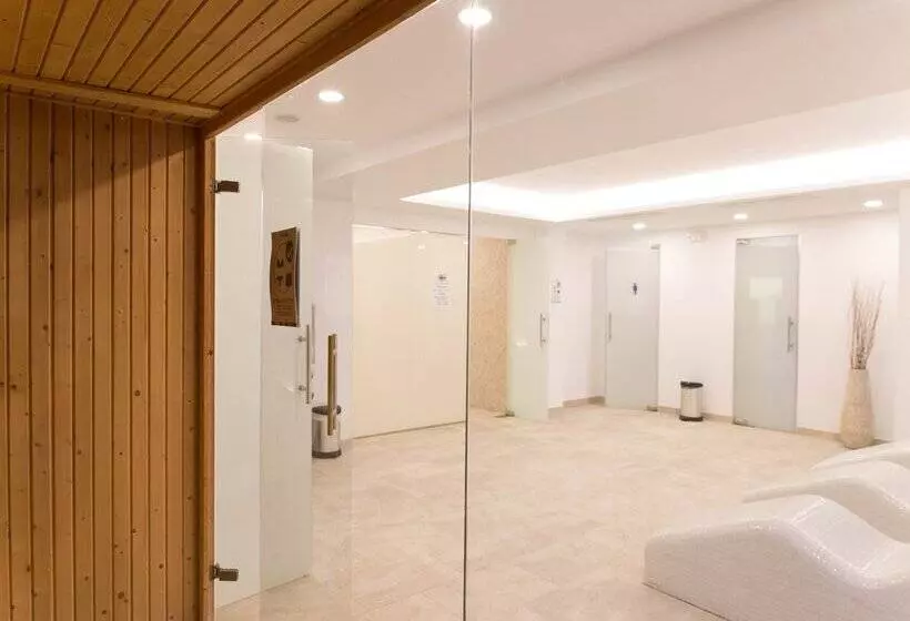 Ferrer Janeiro Hotel & Spa