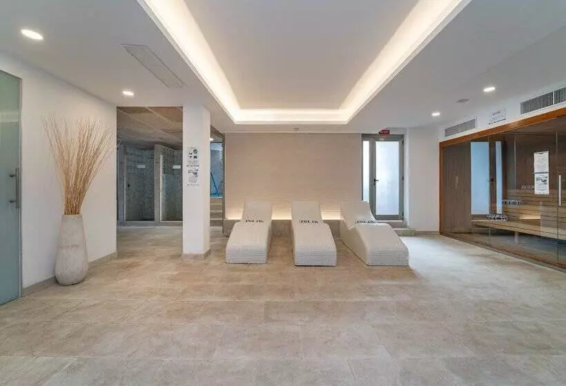 Ferrer Janeiro Hotel & Spa