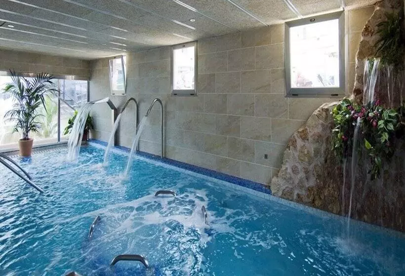 Ferrer Janeiro Hotel & Spa