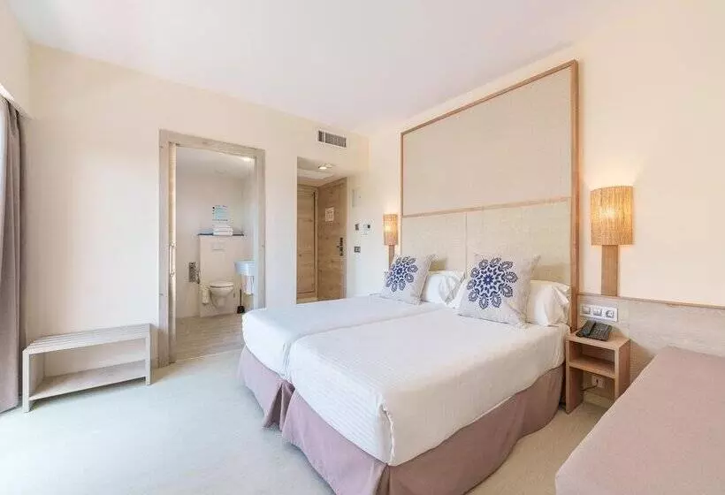 Ferrer Janeiro Hotel & Spa