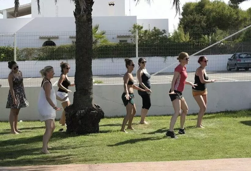 Отель Calimera Fido Gardens