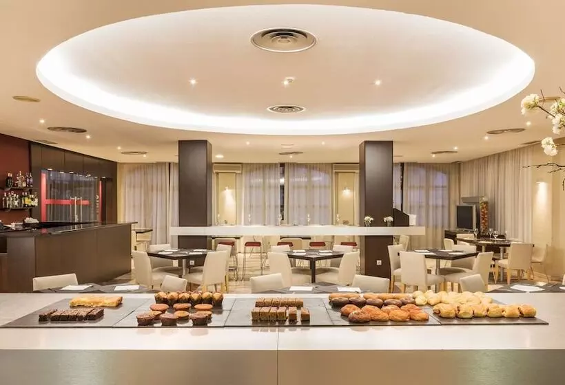 호텔 Ilunion Golf Badajoz