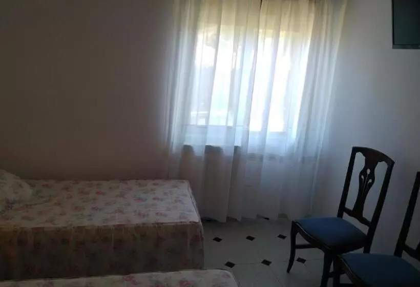 هتل La Encina Celorio Llanes