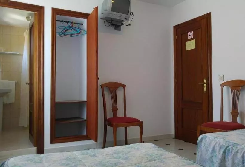 هتل La Encina Celorio Llanes