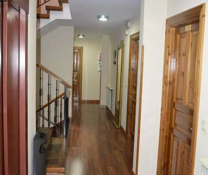 Отель Los Robles