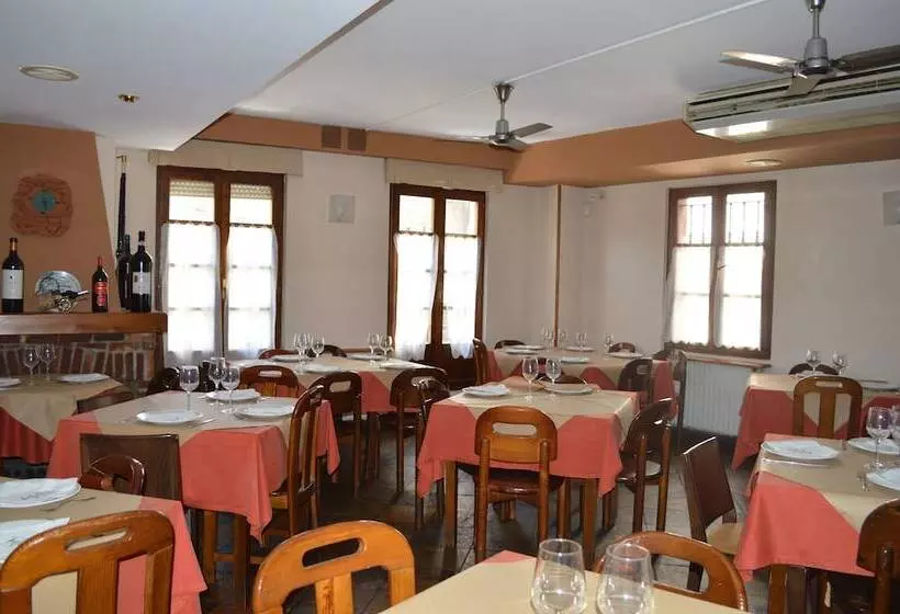 Отель Los Robles