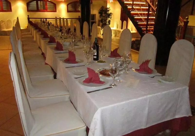 فندق Mediterraneo