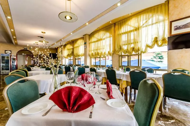 فندق Mediterraneo