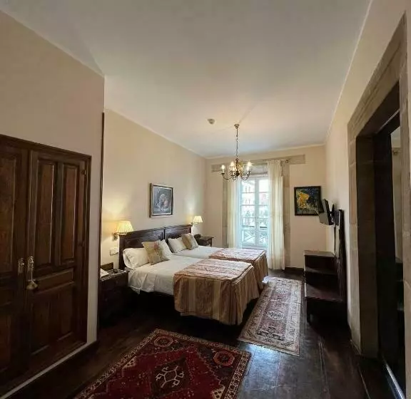 Hotel Palacio Carlos I