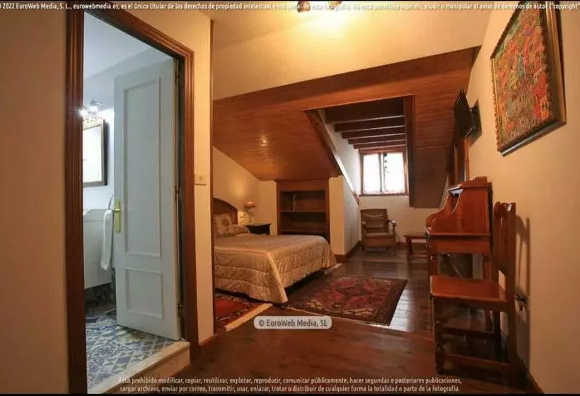 Hotel Palacio Carlos I