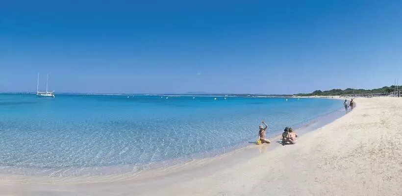 Universal Hotel Romantica