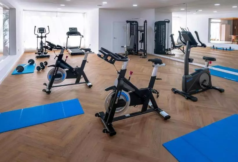 Mediterráneo Bay Hotel & Resort