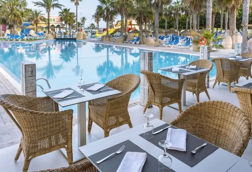 Mediterráneo Bay Hotel & Resort