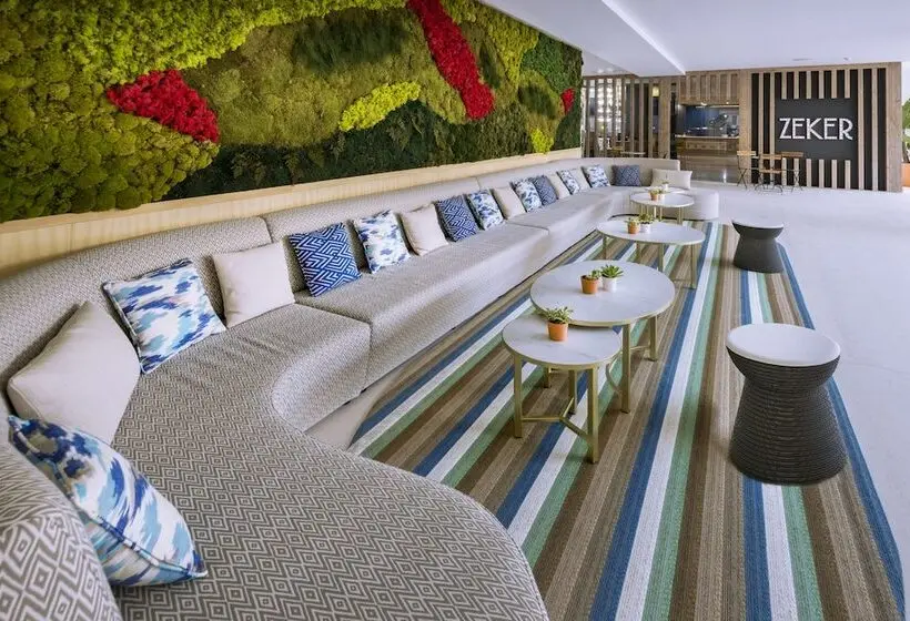 Mediterráneo Bay Hotel & Resort