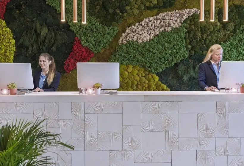 Mediterráneo Bay Hotel & Resort