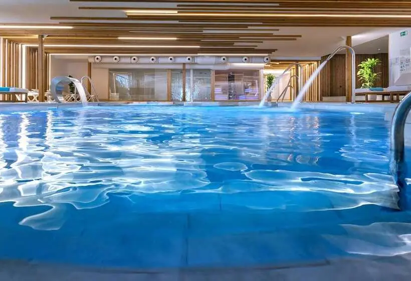 Mediterráneo Bay Hotel & Resort