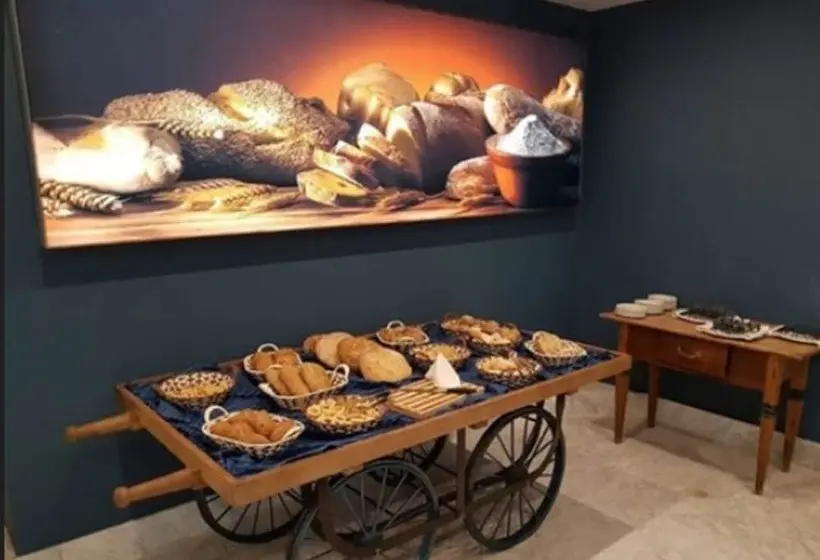 Mediterráneo Bay Hotel & Resort