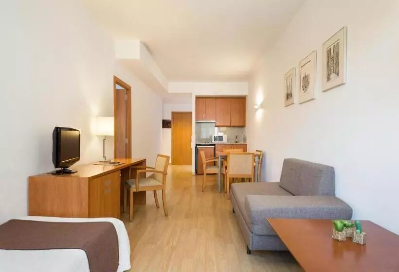 Отель Acta Azul Barcelona