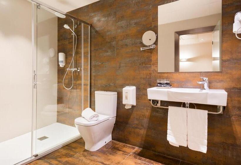 هتل Acta Azul Barcelona