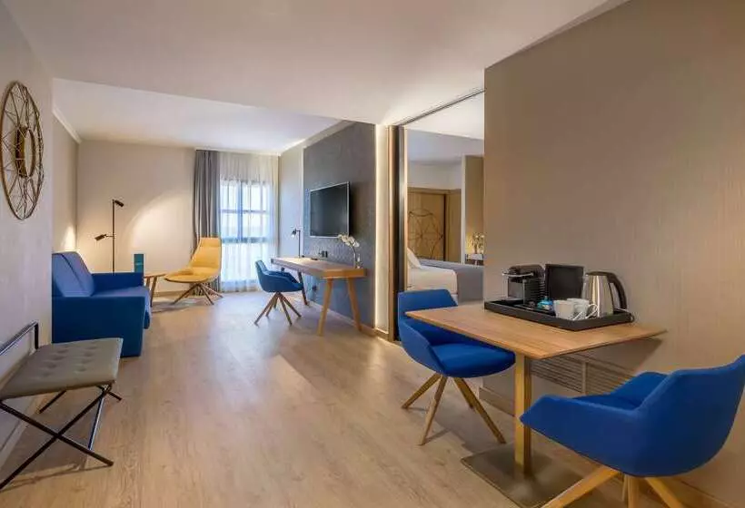 Hotelli Barcelo Caceres V Centenario